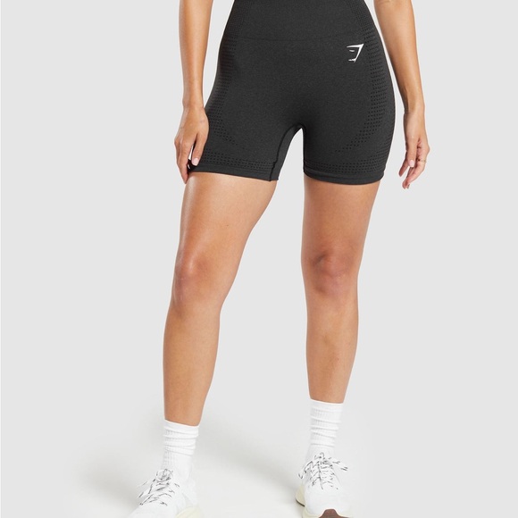Gymshark Vital 2.0 seamless shorts Large never worn!! - Picture 1 of 4